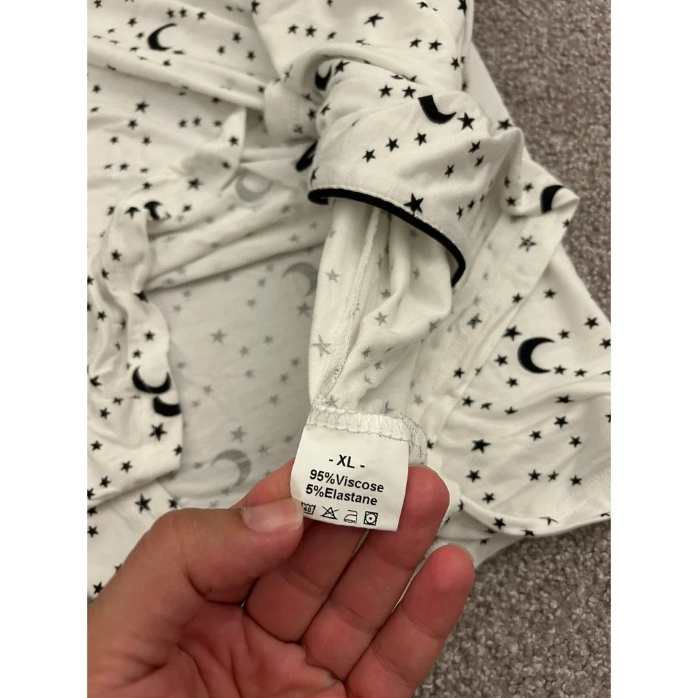 Cozy Soft Pajama Top Womens XL White Celestial Moon Star Print Excellent L/S